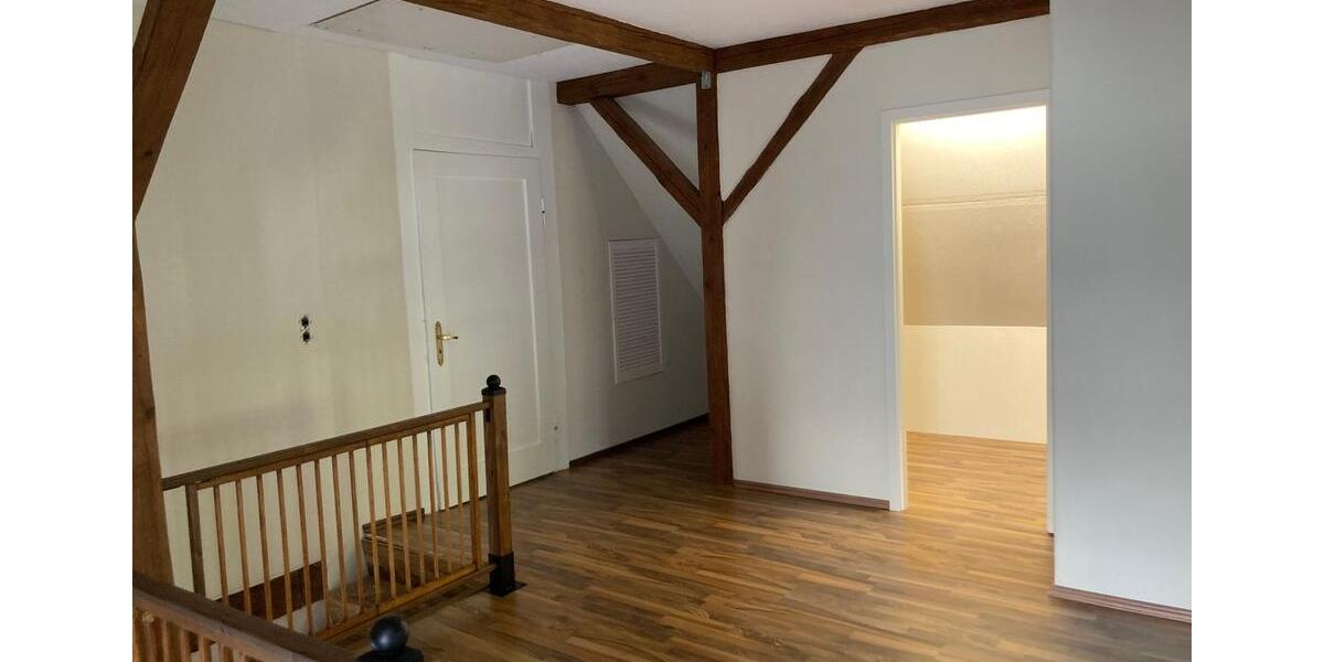 charmantes Haus mit 2 Zi.-Whg.118qm mit Galerie + Deckenbalken 2 zimmer