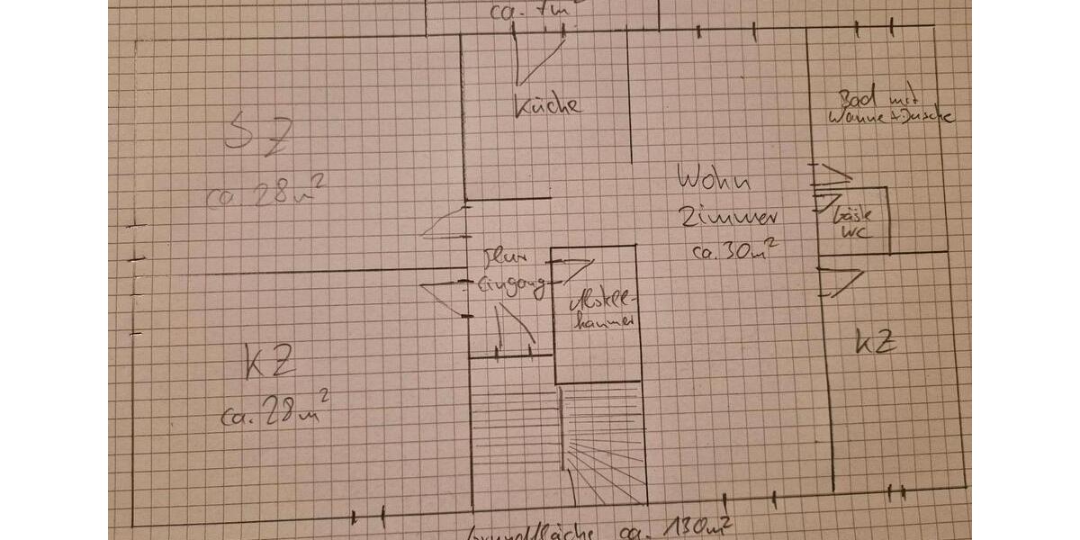 Erstbezug Große DG-Wohnung mit Kamin und Balkon 4 zimmer