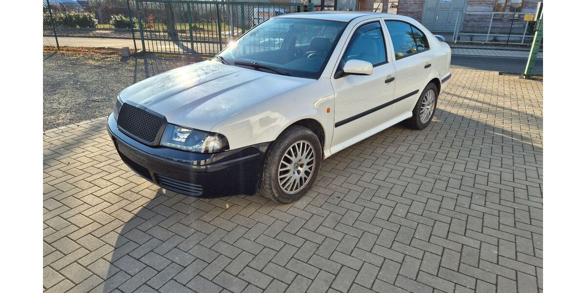 Skoda Octavia 210.000 km 799 &euro; Weida 07570