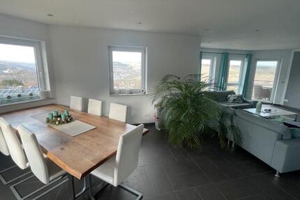 Haus Kirn - 9 Zimmer, 282 m&sup2;, 2.397&euro; | Angebot:26410431