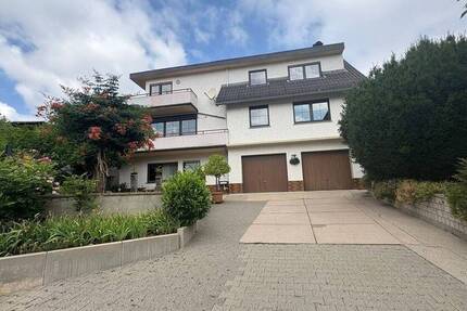 Haus Fürth - 8 Zimmer, 269 m&sup2;, 799.000&euro; | Angebot:25690538