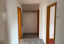 Erdgeschoßwohnung mit großer Terrasse in ruhiger Lage