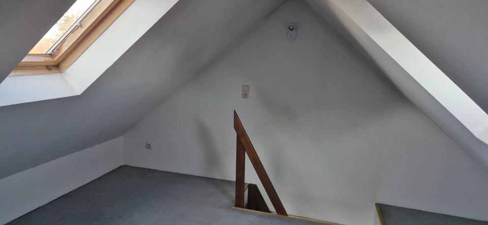 Dachgeschoßwohnung Wilkau-Haßlau Haßlau - 2 Zimmer, 50 m&sup2;, 270&euro; | Angebot:26443528