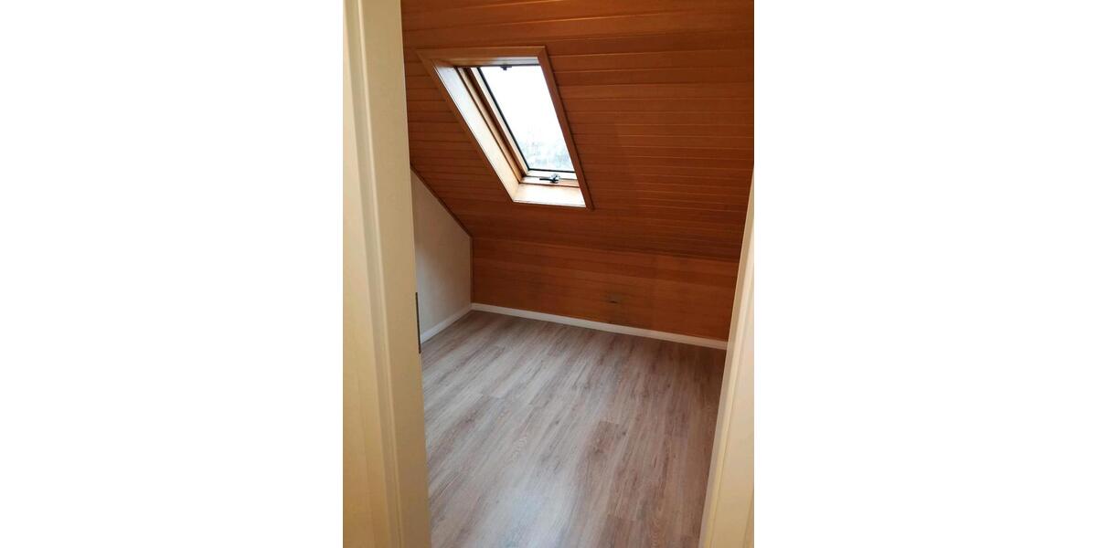 Reihenhaus Bad Berleburg - 5 Zimmer, 140 m&sup2;, 950&euro; | Angebot:26335414
