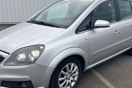 Opel Zafira 206.000 km 1.499 &euro; Berlin 12057