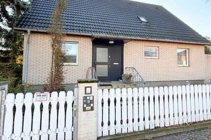 Haus zum Kaufen in Berlin 595.000 € 151.68 m² 6.5 zimmer