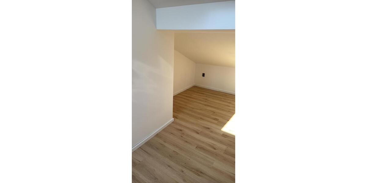 Dachgeschoßwohnung Mengkofen - 1 Zimmer, 58 m&sup2;, 750&euro; | Angebot:26403673