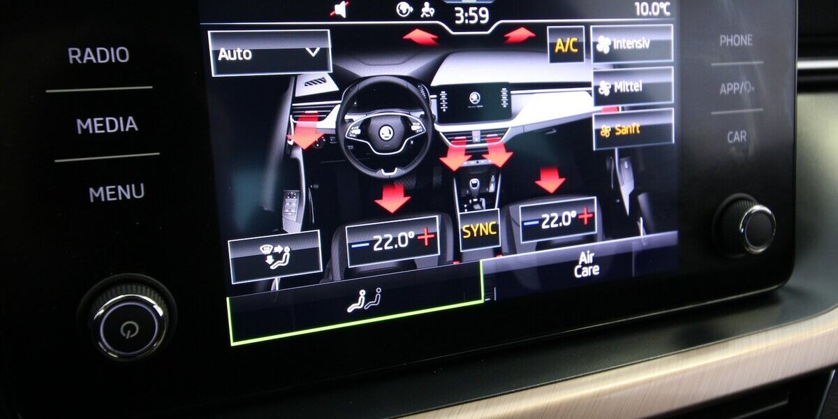 Skoda Scala 1.5 TSI 7-DSG Style Plus LED+KAMERA+AHK 57.189 km 21.900 &euro; Hagenow 19230