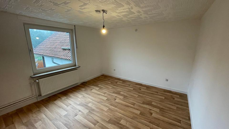 Charmante Doppelhaushälfte mit 4 Zimmern, Küche und kleinem Garten! 4 zimmer