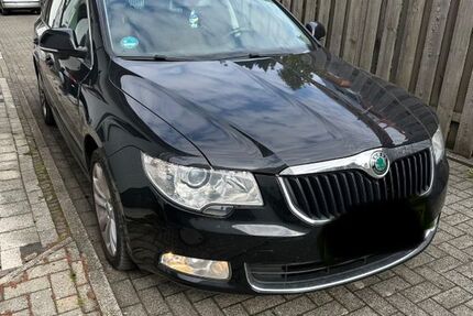 Skoda Superb 174.184 km 4.400 € Ahlen 59227