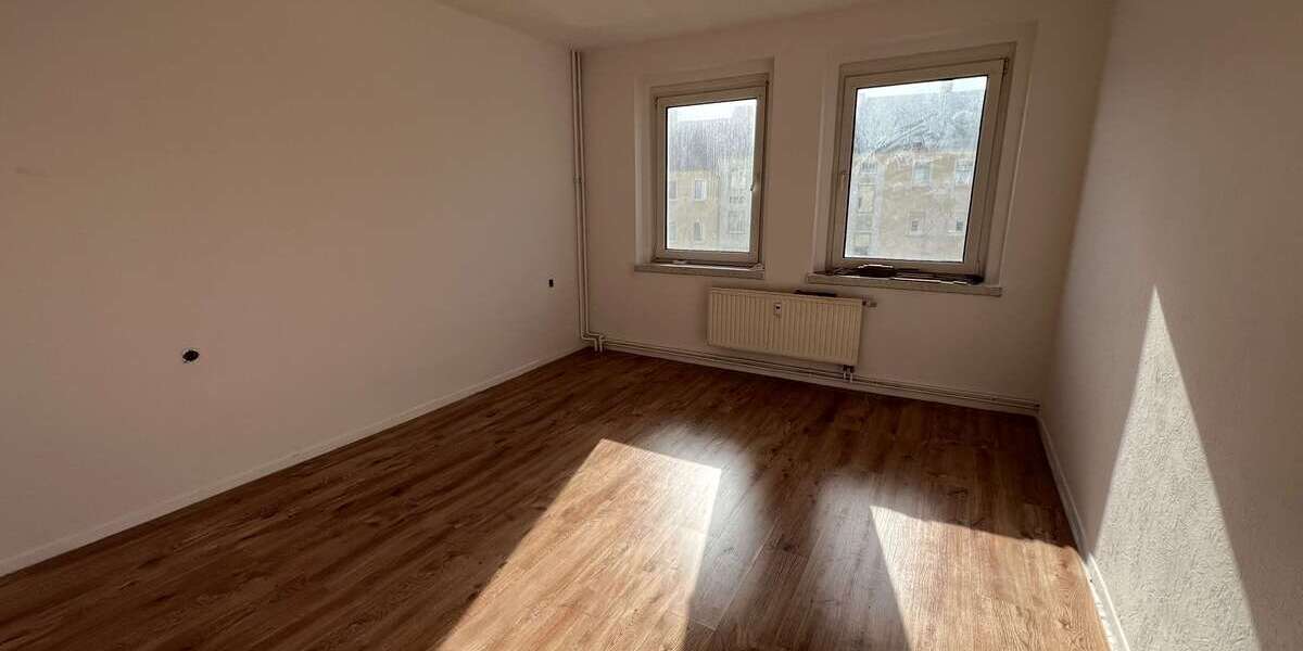 Etagenwohnung Hettstedt - 3 Zimmer, 65 m&sup2;, 338&euro; | Angebot:25520572