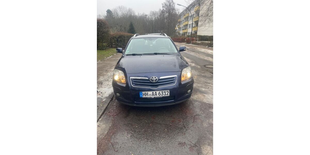 Toyota Avensis 285.237 km 3.700 &euro; Hamburg 22149