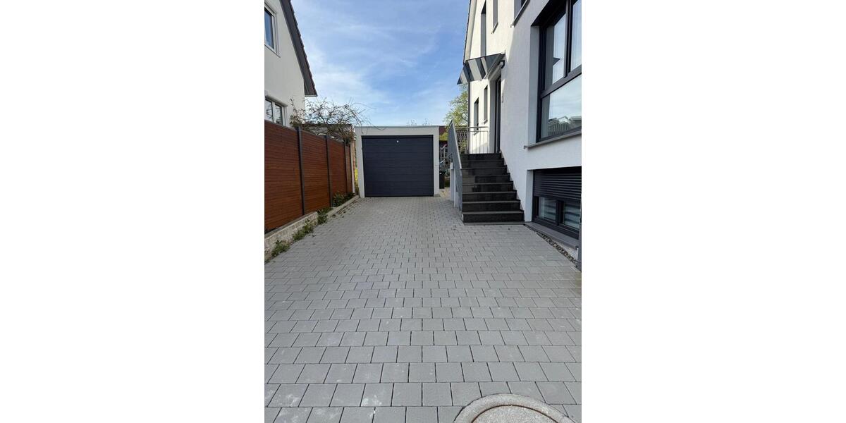 Doppelhaushälfte Herrenberg - 6 Zimmer, 138 m&sup2;, 1.950&euro; | Angebot:26364288