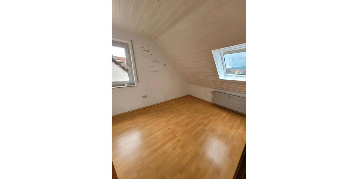 Dachgeschoßwohnung Bischofsheim in der Rhön - 3 Zimmer, 82 m&sup2;, 500&euro; | Angebot:26697462