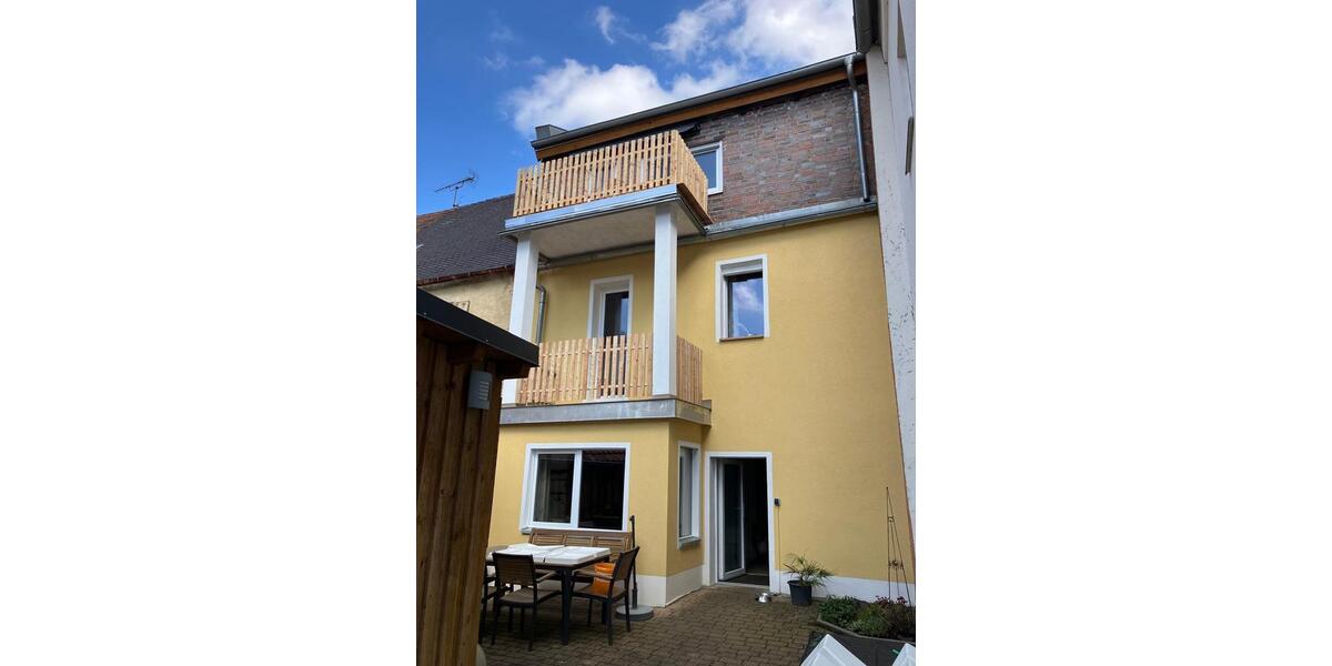 Reihenhaus Vilseck - 6 Zimmer, 135 m&sup2;, 289.000&euro; | Angebot:26773658