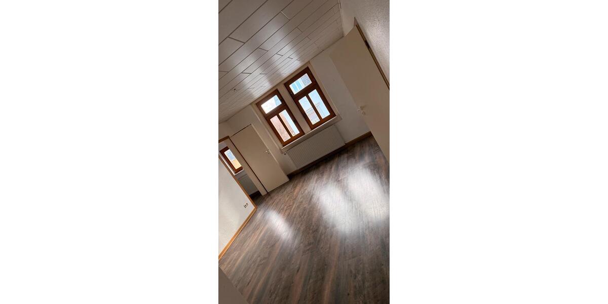 Dachgeschoßwohnung Arnstadt - 3.5 Zimmer, 120 m&sup2;, 1.100&euro; | Angebot:24865356