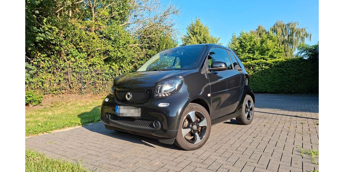 Smart ForTwo 121.659 km 12.499 &euro; Lentföhrden 24632