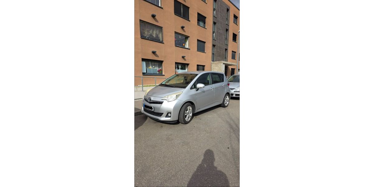 Toyota Verso-S 159.500 km 5.900 &euro; Freiburg im Breisgau 79111