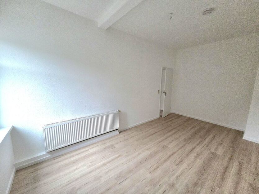 Schicke 3-Zimmer-Dachgeschoßwohnung in zentraler Lage von Stollberg!