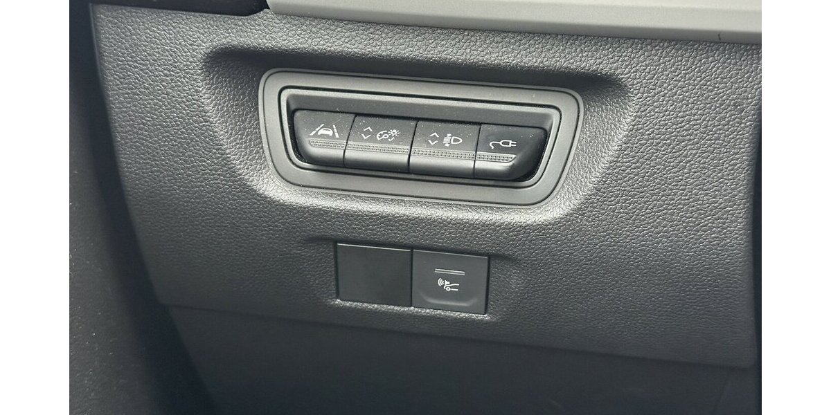 Renault ZOE Experience/Kaufbatterie 43.500 km 13.780 &euro; Donauwörth 86609