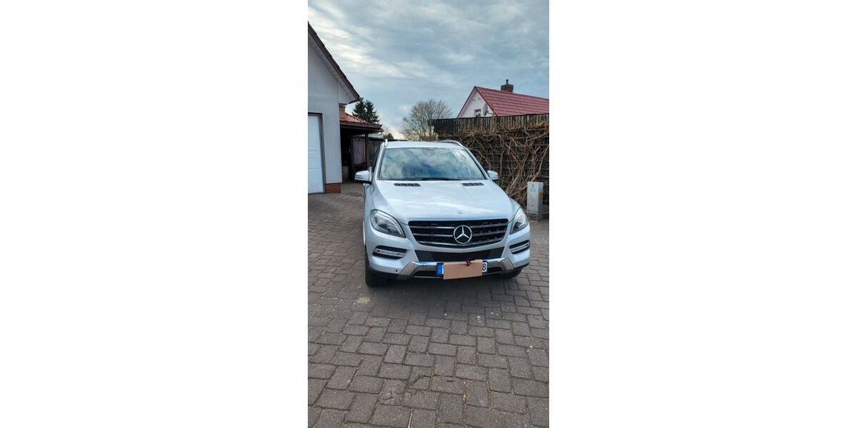 Mercedes-Benz ML 350 166.000 km 20.500 &euro; Mönkebude 17375