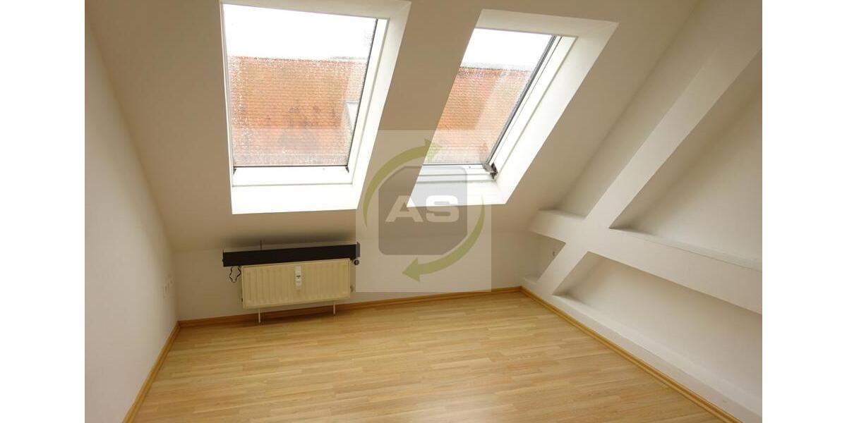 Dachgeschoßwohnung Zwickau - 2 Zimmer, 58 m&sup2;, 349&euro; | Angebot:24877898