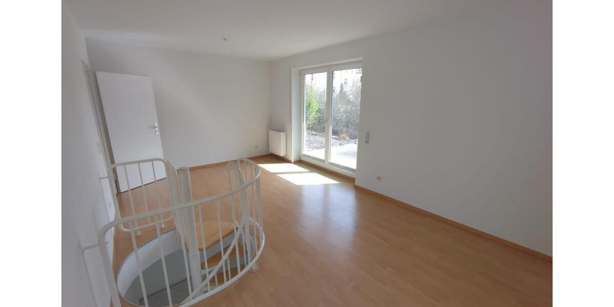 Erdgeschoßwohnung Zwickau Neuplanitz - 4 Zimmer, 91 m&sup2;, 660&euro; | Angebot:26011103