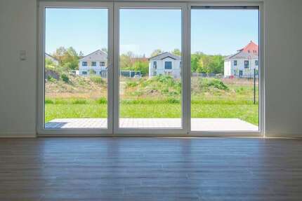 Haus zum Mieten in Neuenhagen 2.350 € 133 m² 6 zimmer