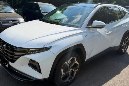Hyundai TUCSON 102.000 km 24.500 &euro; Wiesbaden 65201