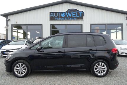 VW Touran 223.774 km 8.480 € Beckdorf 21643