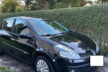 Renault Clio 155.973 km 2.499 € Lemgo 32657
