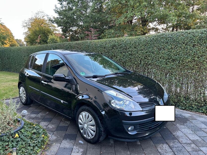 Renault Clio 155.973 km 2.499 € Lemgo 32657