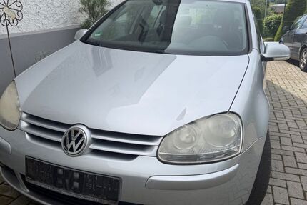 VW Golf 113.000 km 3.900 &euro; Hilter 49176