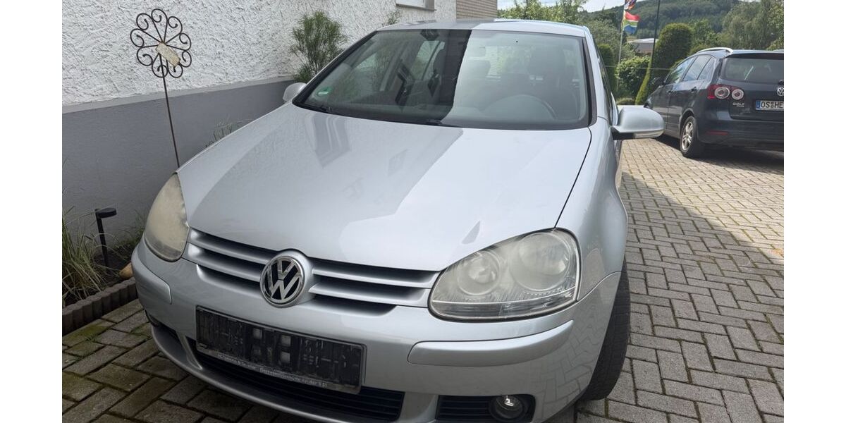 VW Golf 113.000 km 3.900 &euro; Hilter 49176