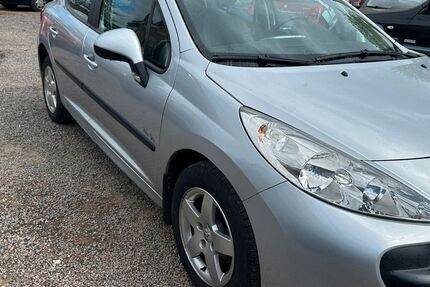 Peugeot 207 93.258 km 999 &euro; Dresden 01097