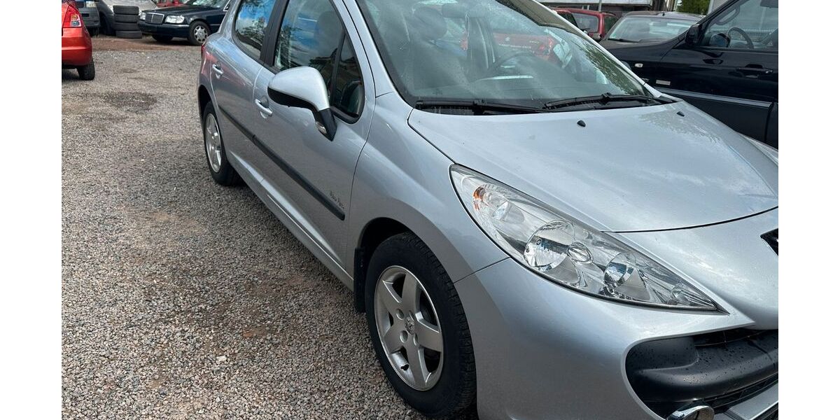 Peugeot 207 93.258 km 999 &euro; Dresden 01097