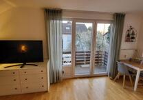 Möblierte 1-Zimmer-Dachgeschoßwohnung mit EBK und Balkon