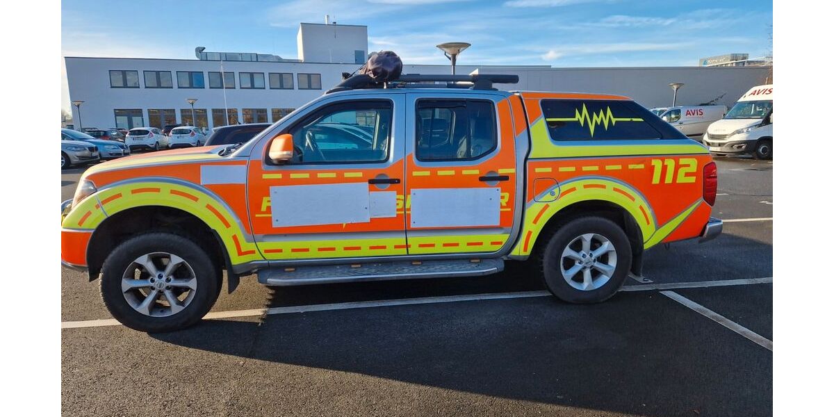 Nissan Navara 208.000 km 10.900 &euro; Köln 50735