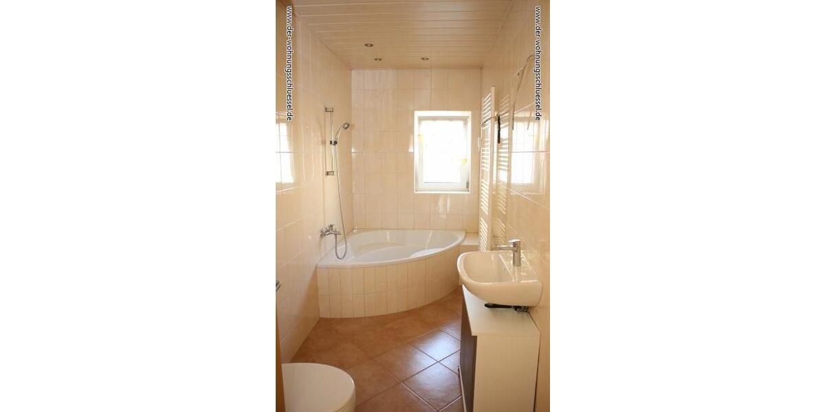 Etagenwohnung Lauter-Bernsbach Bernsbach - 7 Zimmer, 130 m&sup2;, 650&euro; | Angebot:26442330