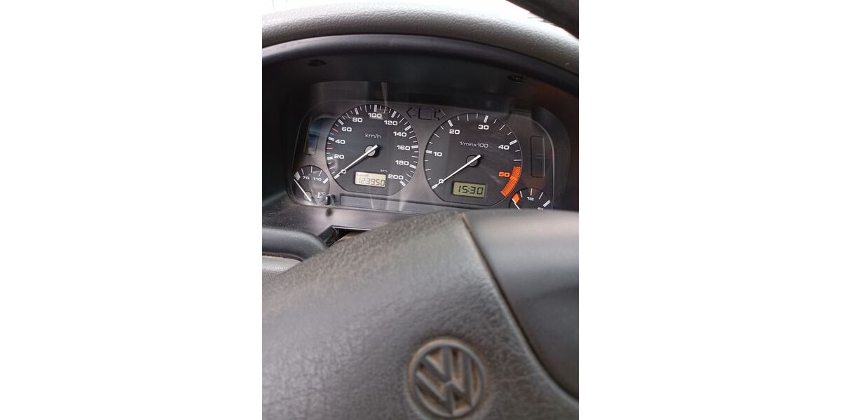 VW Caddy 125.000 km 2.100 € Sundern 59846