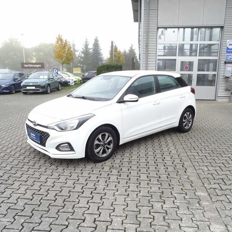 Hyundai i20 73.100 km 12.995 € Elsenfeld 63820
