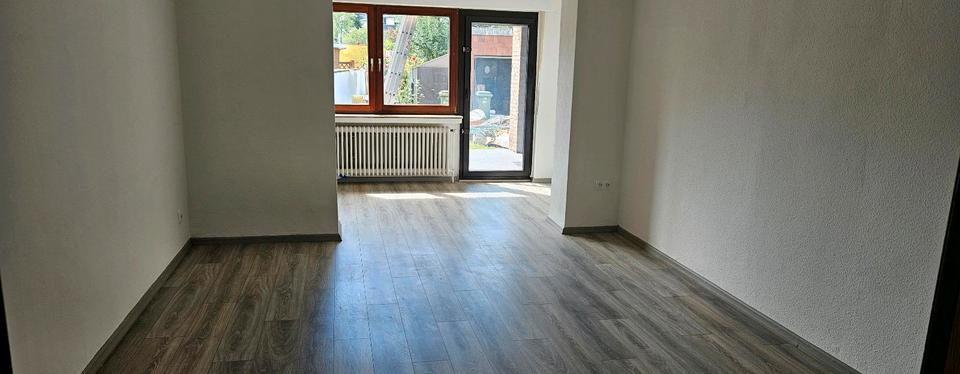 Erdgeschoßwohnung Düren Mariaweiler-Hoven - 4 Zimmer, 94 m&sup2;, 1.150&euro; | Angebot:25892838