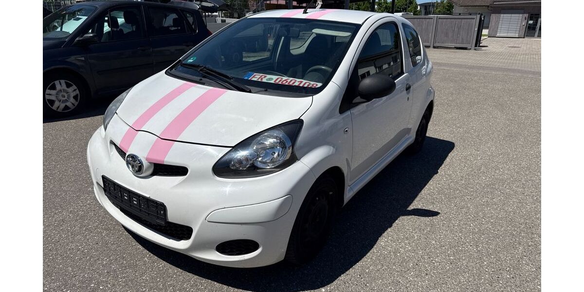 Toyota Aygo (X) 133.500 km 1.200 &euro; Freiburg 79108