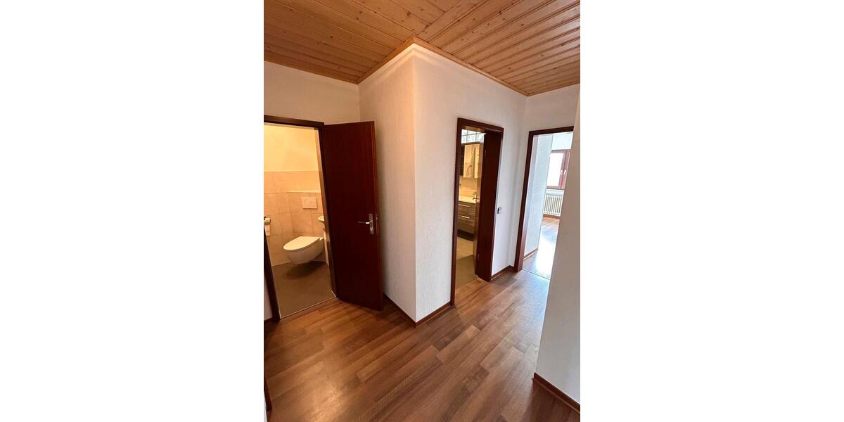 Etagenwohnung Karlsruhe Wettersbach - 4 Zimmer, 112 m&sup2;, 1.430&euro; | Angebot:26012950