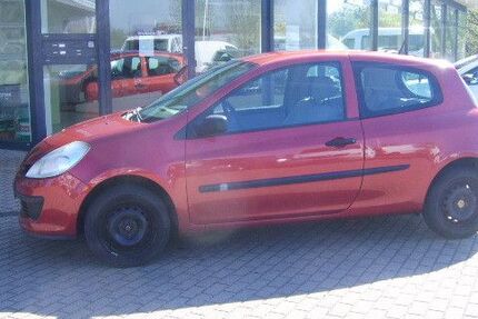 Renault Clio 134.012 km 1.899 &euro; Schönebeck 39218