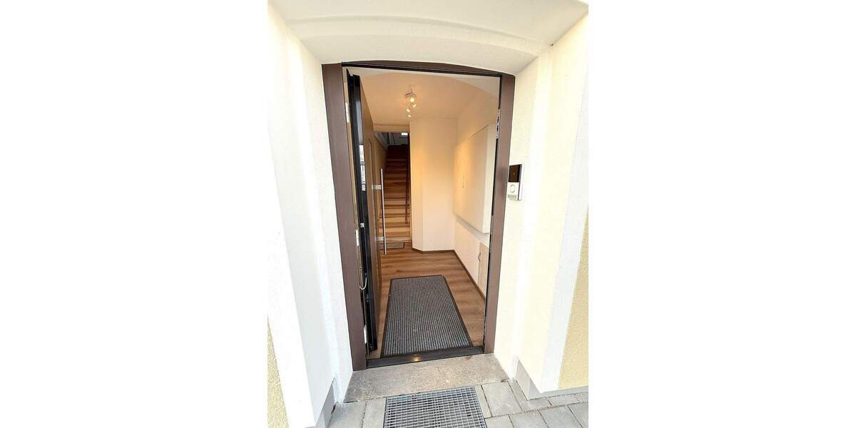 Etagenwohnung Ellingen - 4 Zimmer, 140 m&sup2;, 1.470&euro; | Angebot:24391668