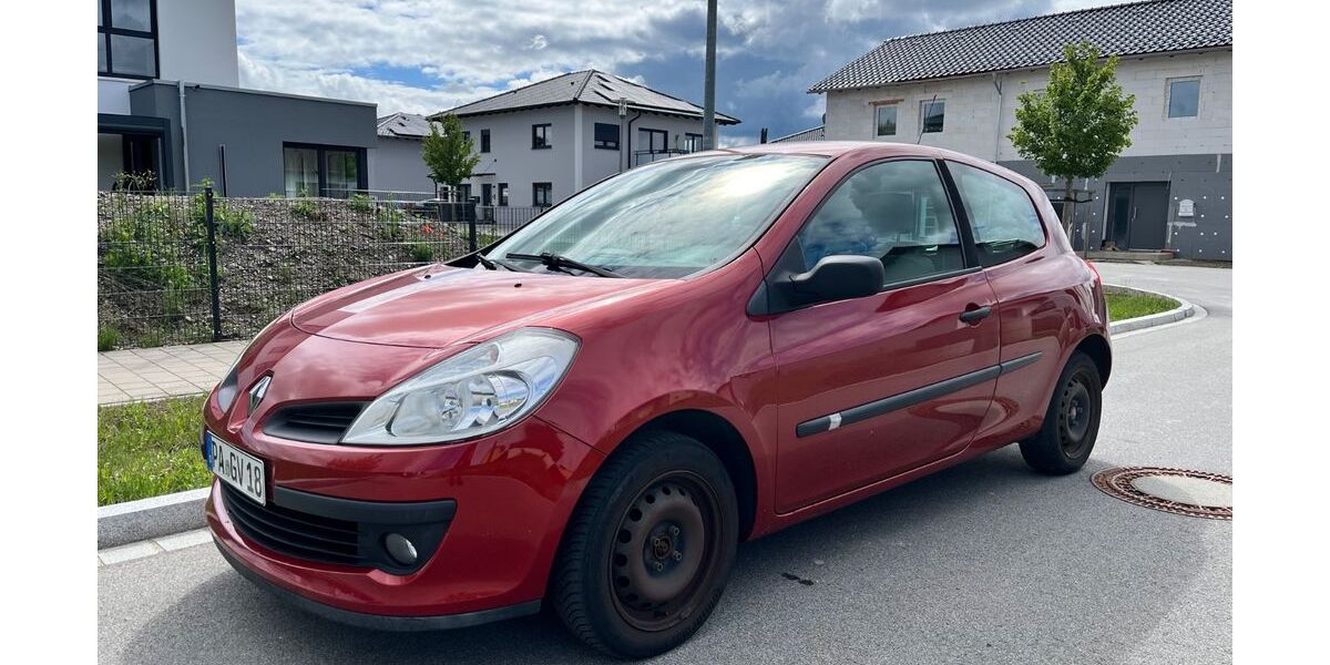 Renault Clio 173.000 km 1.650 &euro; Pocking 94060