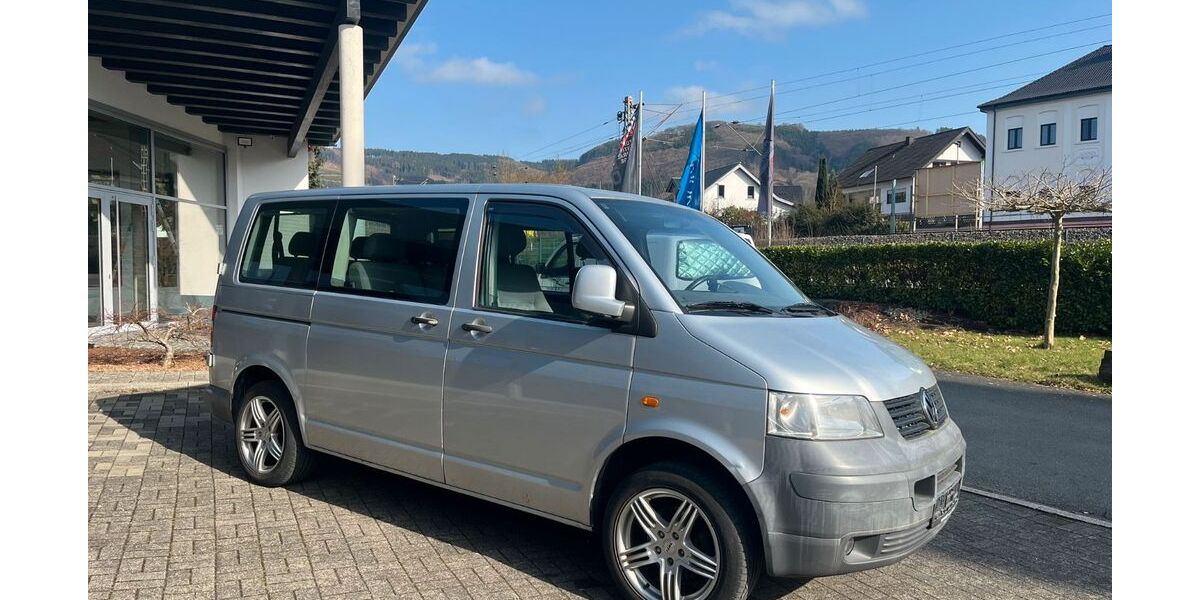 VW T5 Transporter 230.000 km 9.980 &euro; Finnentrop 57413