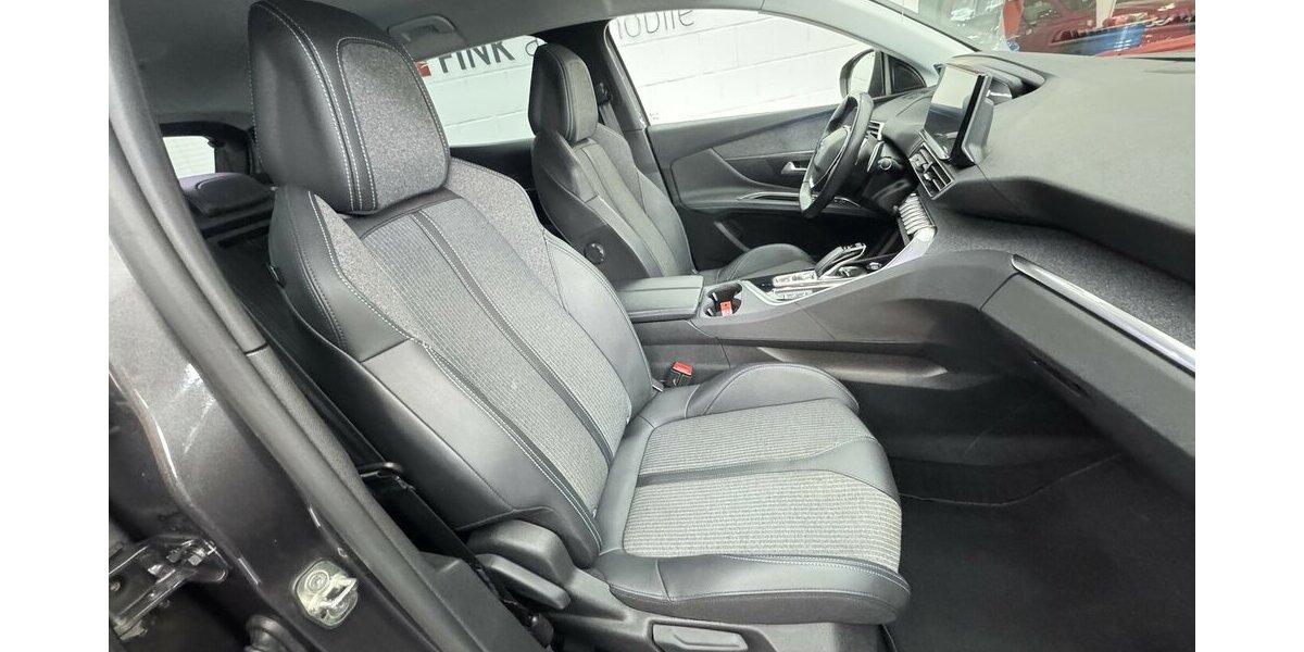Peugeot 3008 1.6 225 Allure 1.Hand Pack Plug-In Hybrid 51.950 km 21.240 &euro; Lich 35423