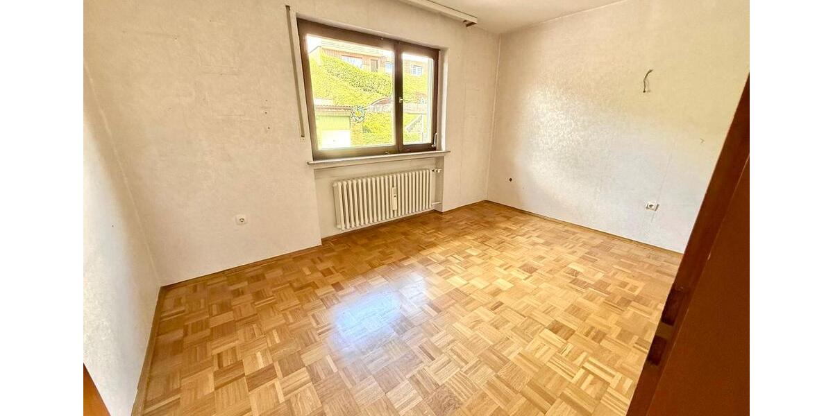 Einfamilienhaus Eschwege - 7 Zimmer, 228 m&sup2;, 245.000&euro; | Angebot:27111660